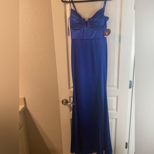 Blue prom dress, never been worn. Still has the tags on!!